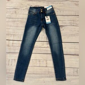 Truly Bella Elenor Classic Blue Denim Soft Stretch Skinny Jeans Size 3 Curvy